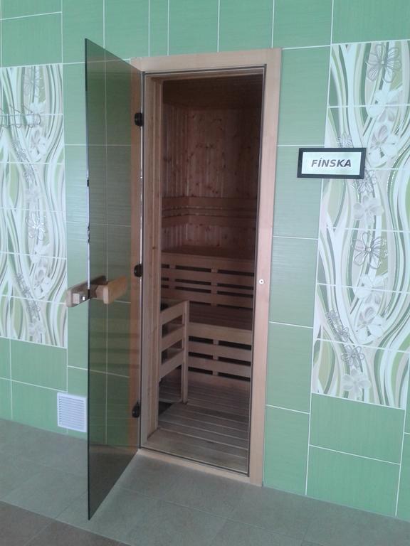 维拉安娜酒店 特伦钦温泉区 外观 照片